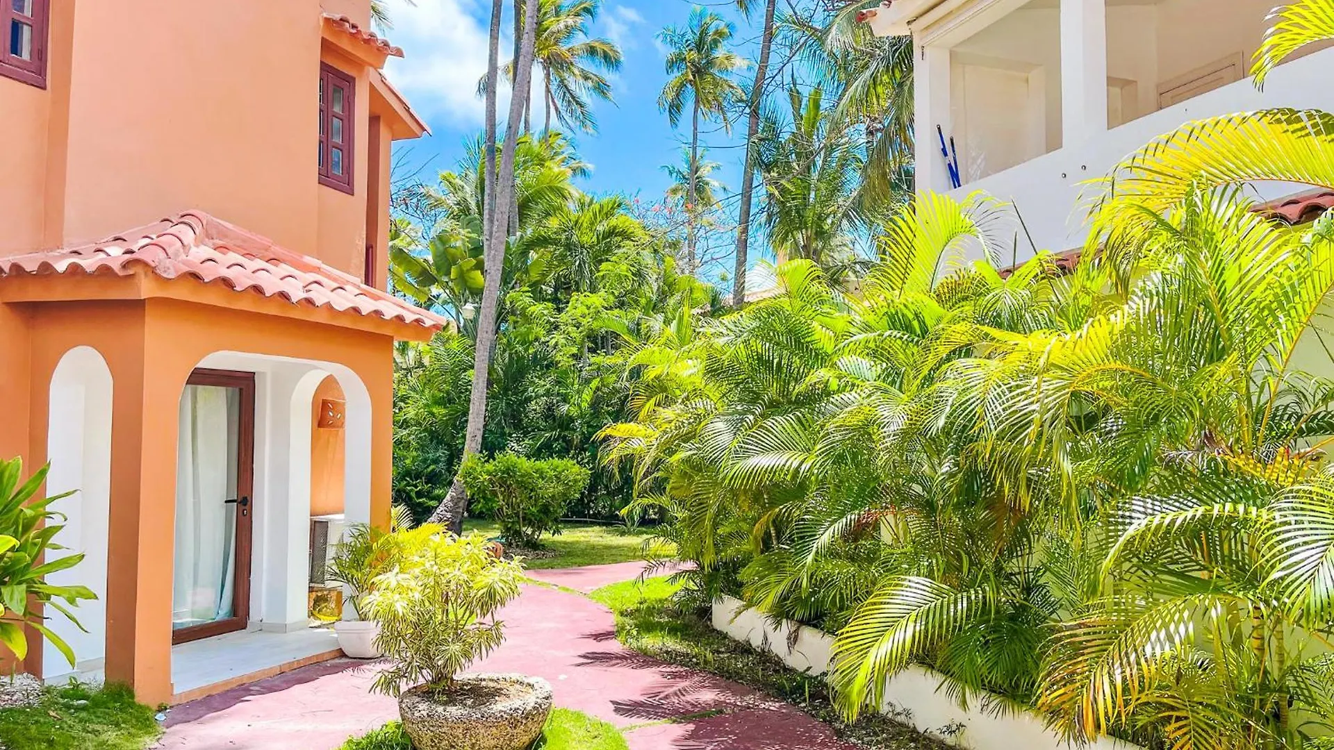 Tropical Fiesta Studios Suites Pool Near Bavaro Beach Club & Spa Punta Cana Hotel