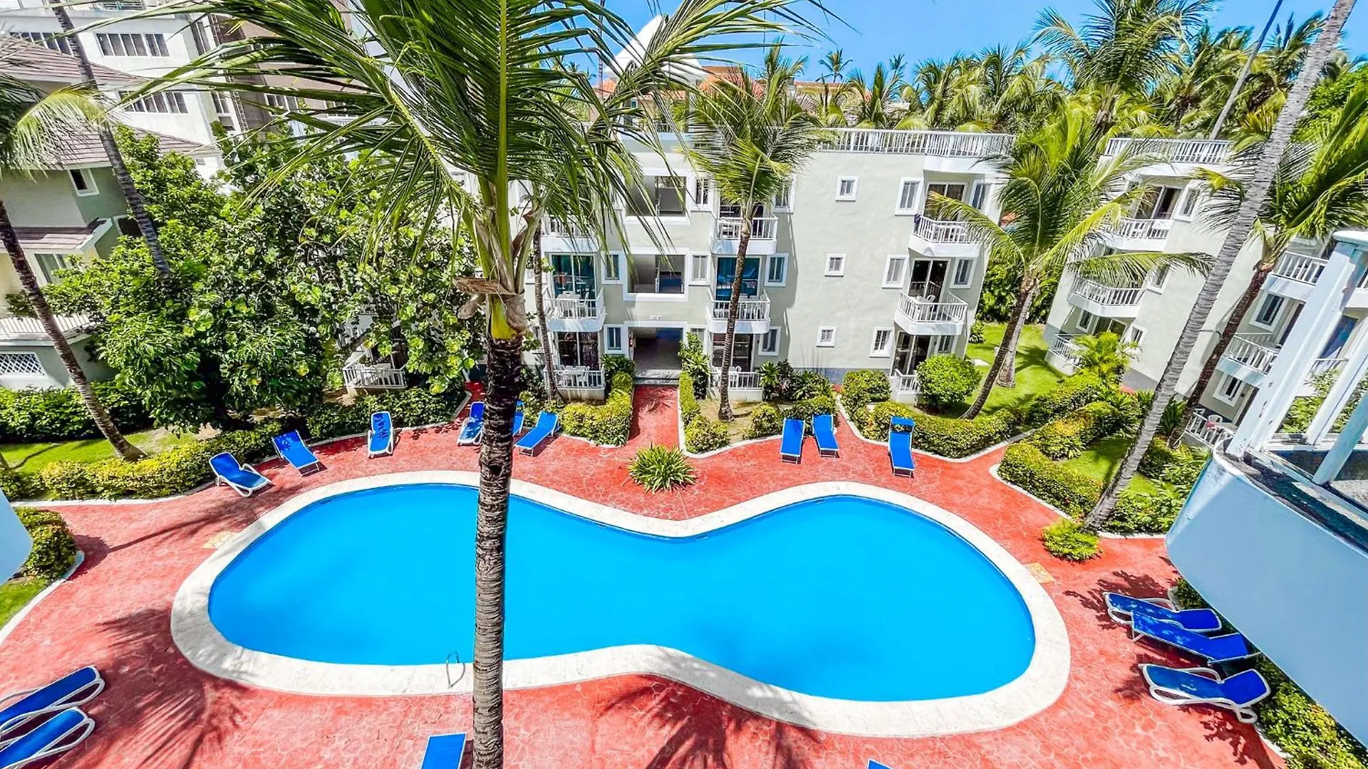 Tropical Fiesta Studios Suites Pool Near Bavaro Beach Club & Spa Punta Cana