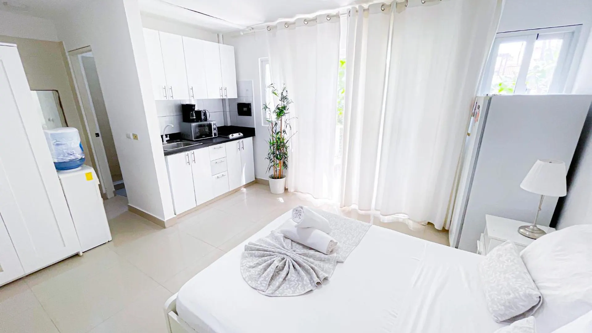 Hotel Tropical Fiesta Studios Suites Pool Near Bavaro Beach Club & Spa Punta Cana